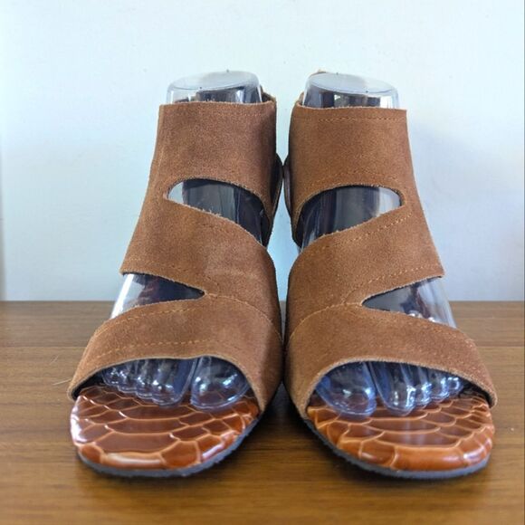 Donald Pliner Preppy Academia Coastal Capsule Neutral Minimalist Wedge Heel 7M - Picture 4 of 12